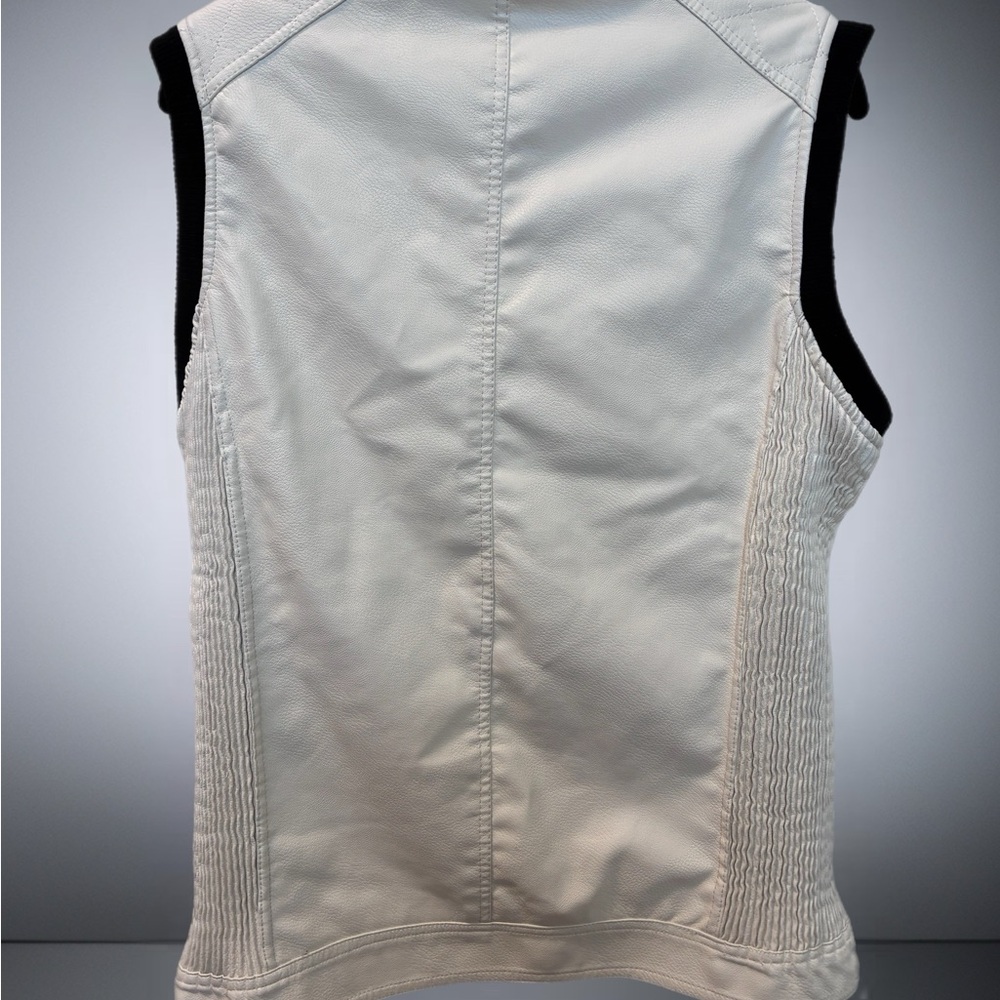FRIEDA White Faux Leather Quilted Vest with Black Trim - Picture 2 of 6